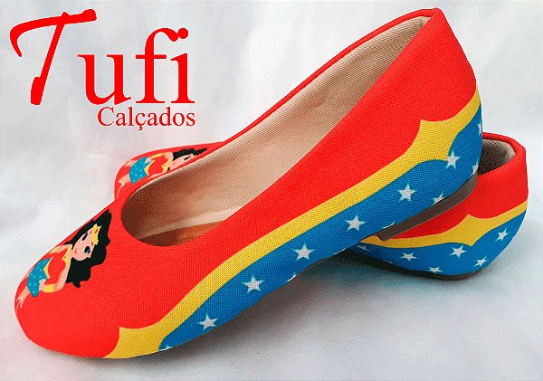 Sapatilha Mulher Maravilha Caminhe com Conforto e Poder.