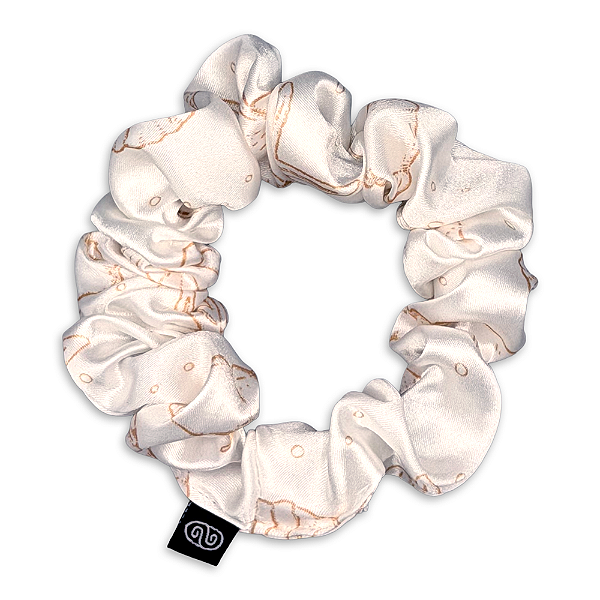 Xuxinha Tradicional de Cetim Premium Antifrizz Pérolas do Mar - Branca - Super Cacheada