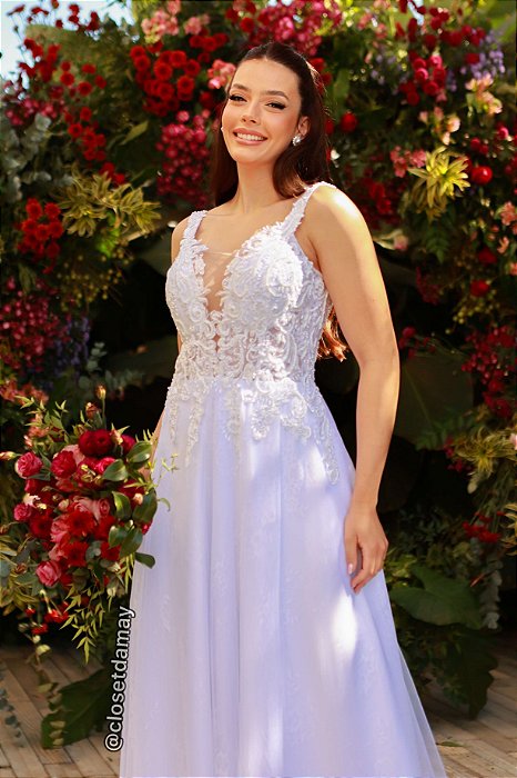 Vestido de Noiva em Tule Branco Modelo Princesa Busto Bordado e Costas  Transpassadas