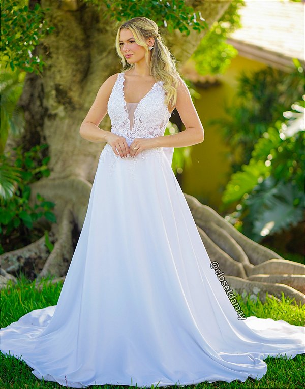 Vestido de noiva longo, bordado em pedraria e laço removível - Off White