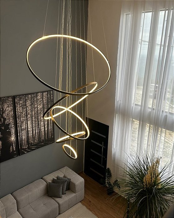 Lustre 5 anéis 190w preto pé direito duplo luz 3/1