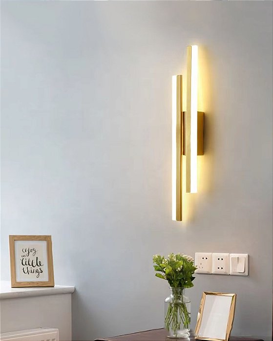 Arandela de parede barra duo lateral 16w dourada Luz 3/1