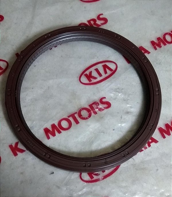 RETENTOR VOLANTE MOTOR ORIGINAL KIA CERATO; BONGO; SOUL; SPORTAGE / HYUNDAI I30; TUCSON / MITSUBISH L200