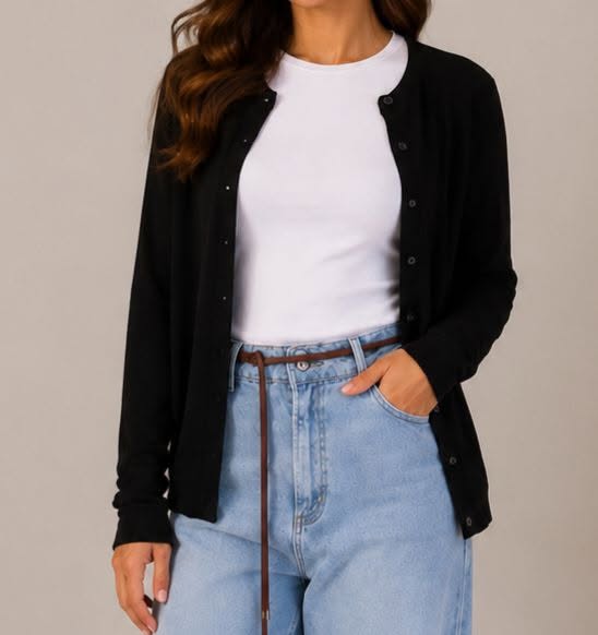 Cardigan Preto Botões Malha Canelada Confortável