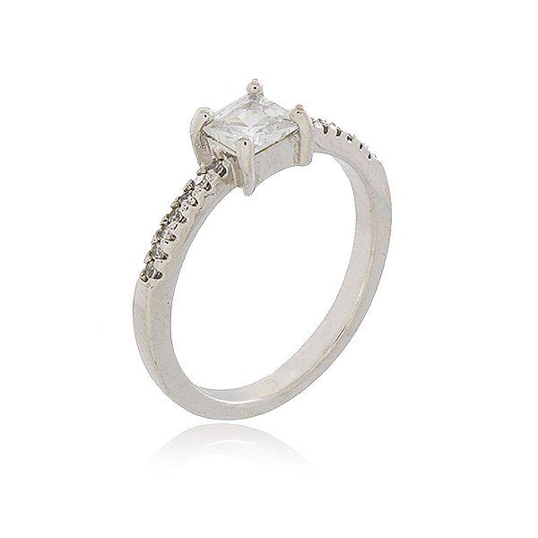 ANEL ZIRCÔNIA CRISTAL CARRÊ E MICROZIRCÔNIAS BANHADO EM RÓDIO BRANCO
