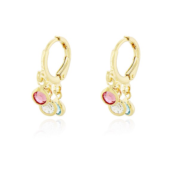 BRINCODE ARGOLA COM 3 PINGENTES CRISTAIS COLORIDOS BANHADO A OURO 18K