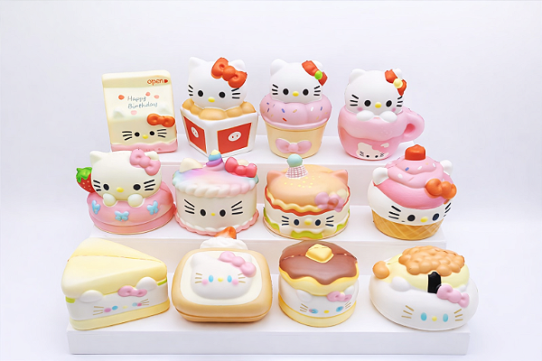SQUISHY DOÇURA HELLO KITTY - UN - MODELOS DIVERSOS