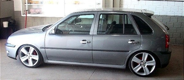 Gol G3 rebaixado com rodas aro 18