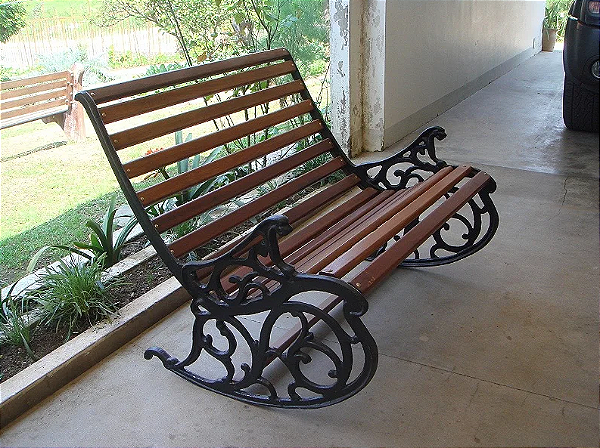 Banco Balanço a Namoradeira Portuguesa 3 Pessoas ( 150cm x 90cm x 90cm ) - Merco Comercial