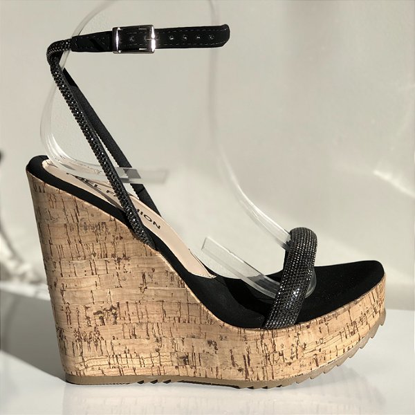 Plataforma Anabela Super Alta com Fivela e Cordão Strass Preta