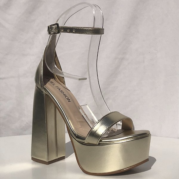 Sandália Meia Pata Salto Bloco Alto Delicada e Tira Larga Ouro Light