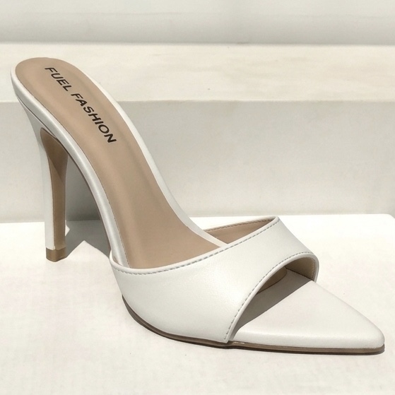 Mule Cavado Salto Fino Alto e Bico Folha Branco