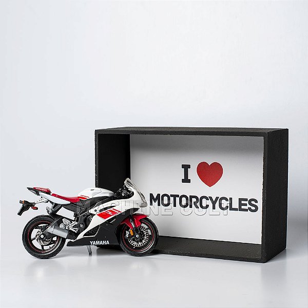 Miniatura Yamaha YZF-R6 e Expositor