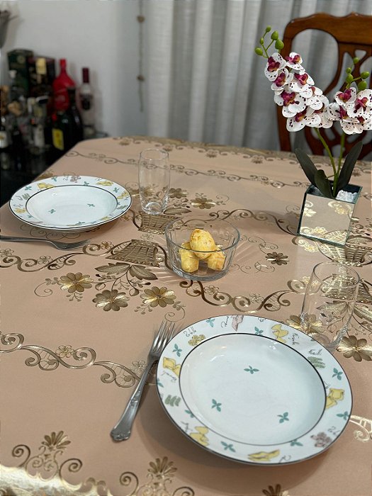 Toalha de Mesa Metalizada Dourada Pvc Térmica 1,40m Cozinha Decoração Premium