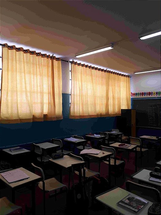 Cortina para Escolas