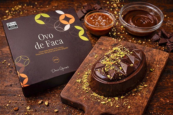 Ovo de Faca - 70% Cacau Pistache com Tâmaras