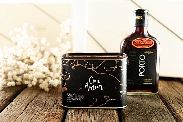 CAIXA PARA BRINDE COM NUTS E UM DELICIOSO VINHO DO PORTO