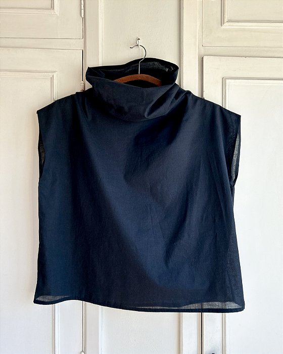 blusa ÚNICA sem manga