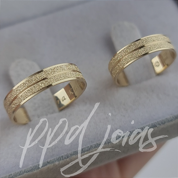 Par de Alianças Satturno Delli (4,5mm) - Ouro 18k