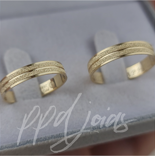 Par de Alianças Satturnos (4mm) - Ouro 18k