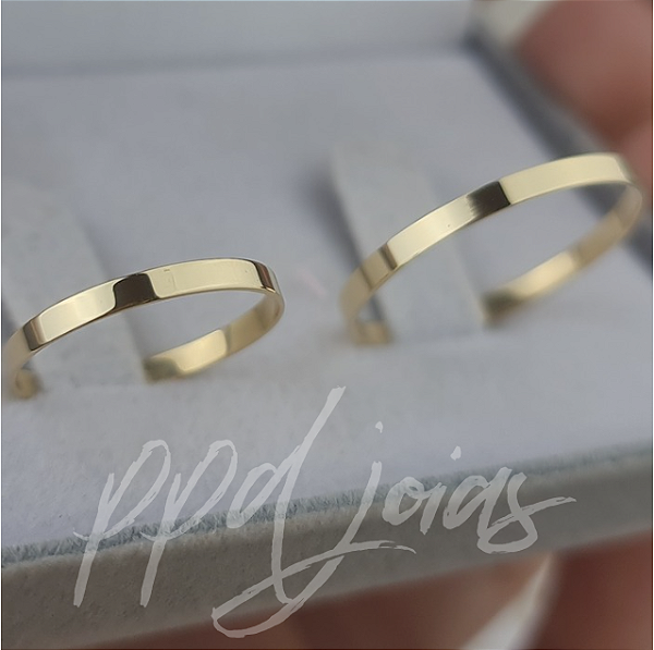 Par de Alianças Milão Reta (2mm) - Ouro 18k