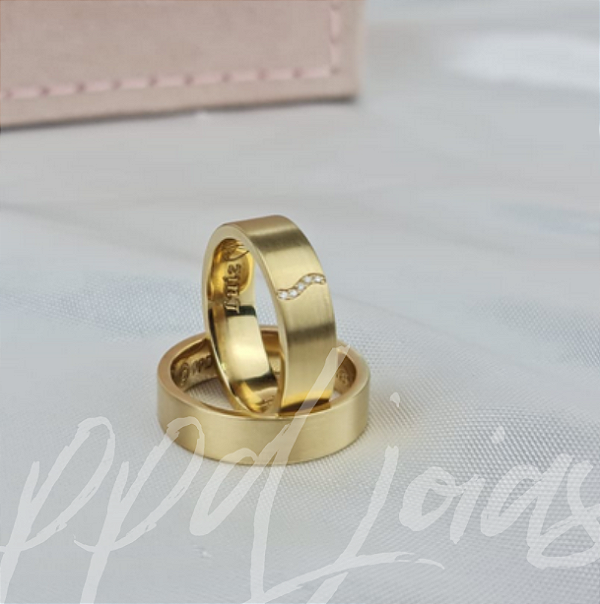 Par de Aliança Delphos (5,5mm) - Ouro 18k