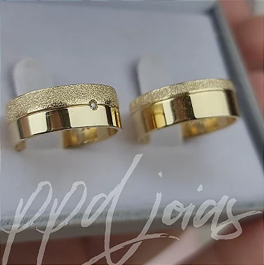 Par de Alianças Infinity em Ouro 18k (7mm) com Detalhe Lateral