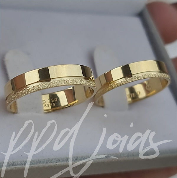 Par de Aliança Vivar Robust (5mm) - Ouro 18k