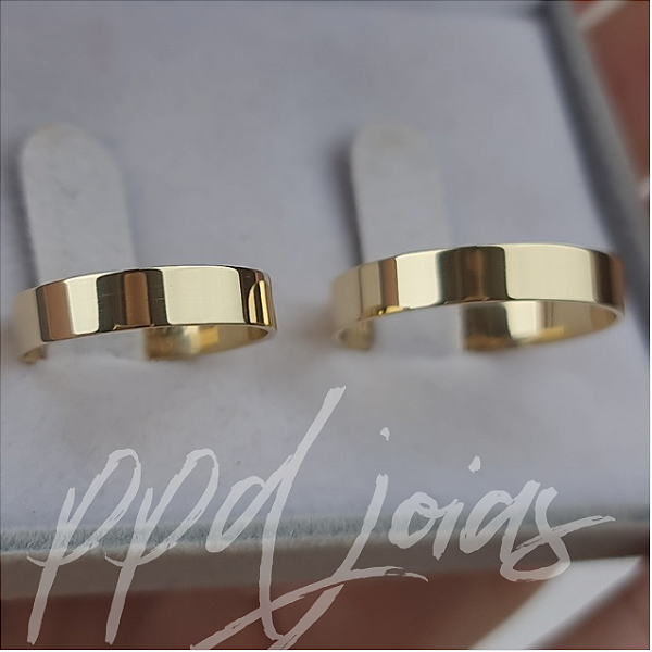 Par de Alianças Milão (4mm) - Ouro 18k