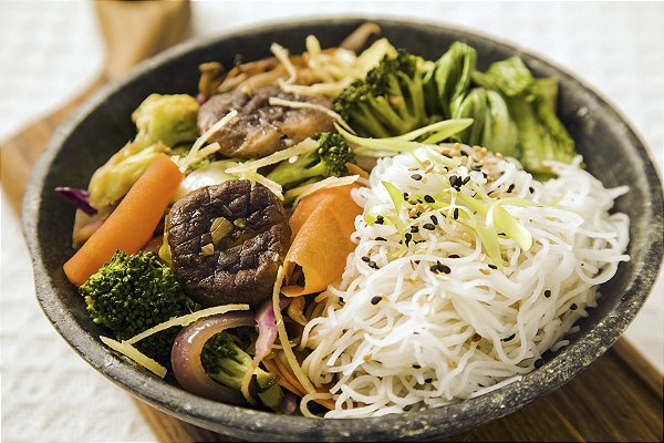 SUKIYAKI DE LEGUMES E CARNE