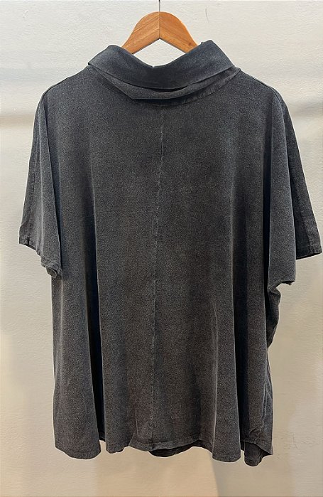Blusa Zibo Gola Alta Preta Marmo