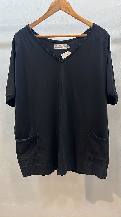 Blusa Matelassê Preta
