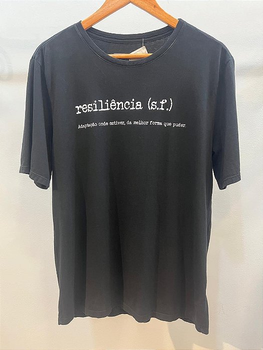 T-Shirt Masculina Silk Resiliência Preta