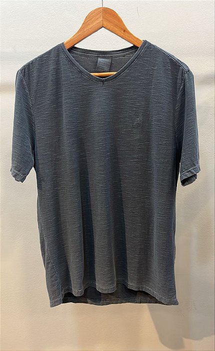 T-Shirt Masculina V Flamê Azul Petróleo