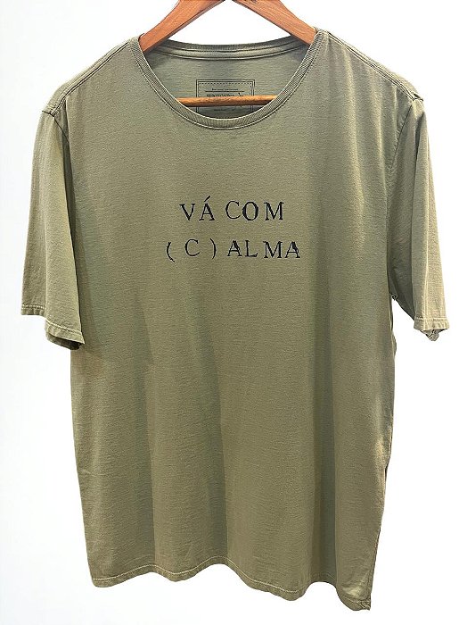 T-Shirt Masculina Silk Vá com (c) Alma Verde