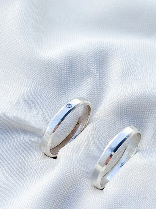 Par de Aliança Chanfrada com pedra - Prata 950