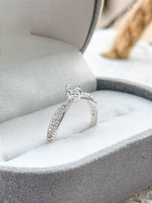 Anel Solitário Cinderela - Prata 950