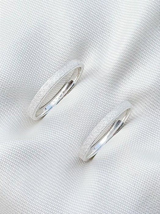 Par de Aliança Diamantada 2mm - Prata 950