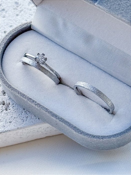 Par de Aliança diamantada 2mm + solitário - Aço Inox