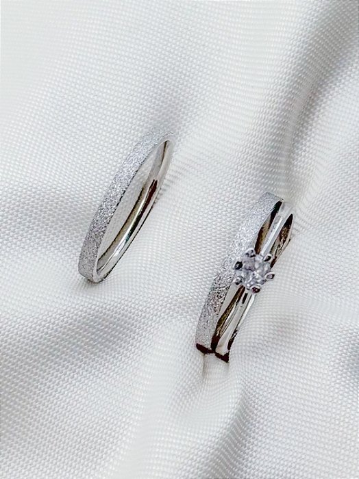 Par de Aliança diamantada 2mm + solitário - Aço Inox