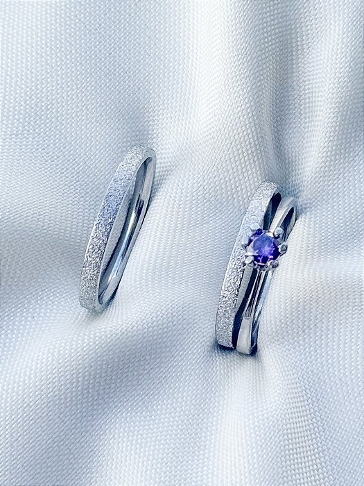 Par de Aliança diamantada 2mm + Solitário Roxo - Aço Inox