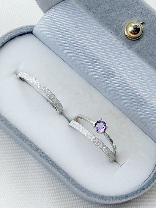 Par de Aliança Diamantada 2mm + Solitário Roxo - Prata 950