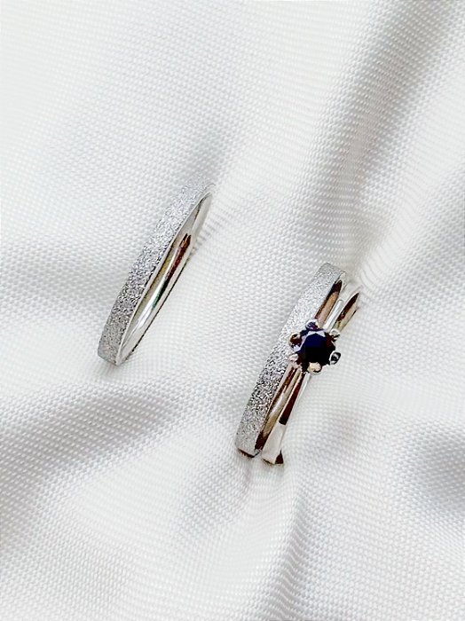 Par de Aliança diamantada 2mm + solitário Preto - Aço Inox