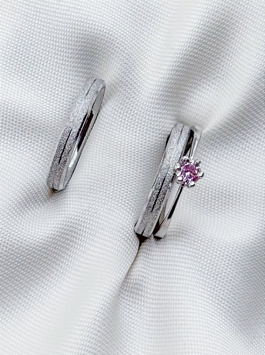 Par de Aliança Joy 3mm + Solitário Rosa - Aço Inox