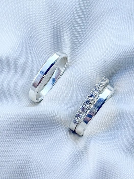 Par de Aliança Chanfrada + Solitário Pace cristal - Prata 950