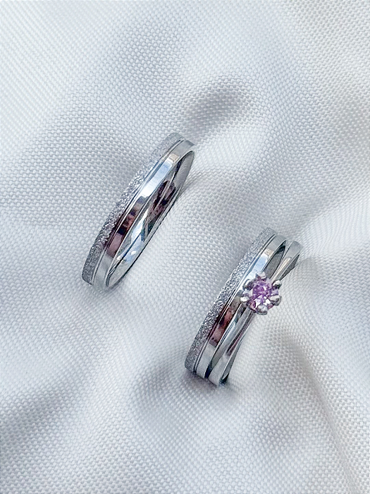 Par de Aliança Alice + Solitário rosa - Aço Inox