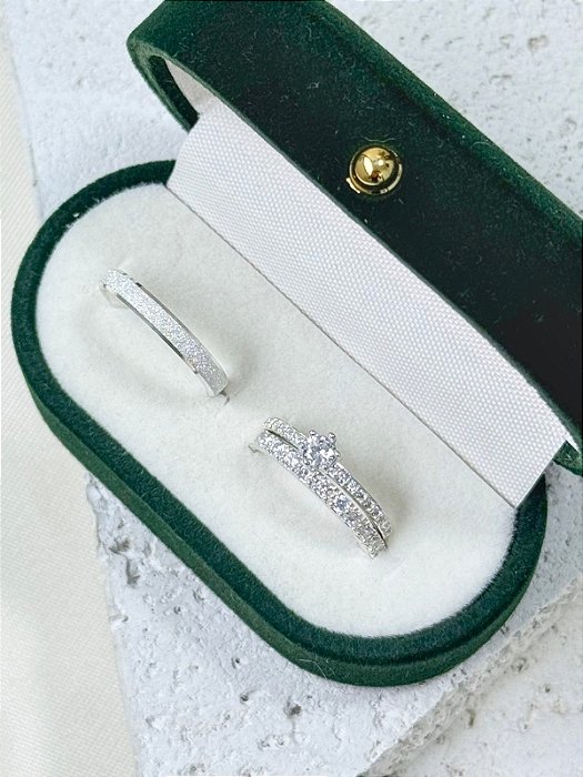 Par de aliança Nobre diamantada + Solitário Rapunzel cristal - Prata 950