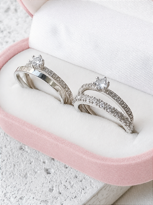 Par de aliança Nobre + Solitários Romantic Cristal - Prata 950