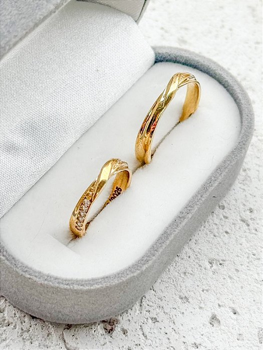 Par de Aliança Venus com pedra  - Moeda Antiga