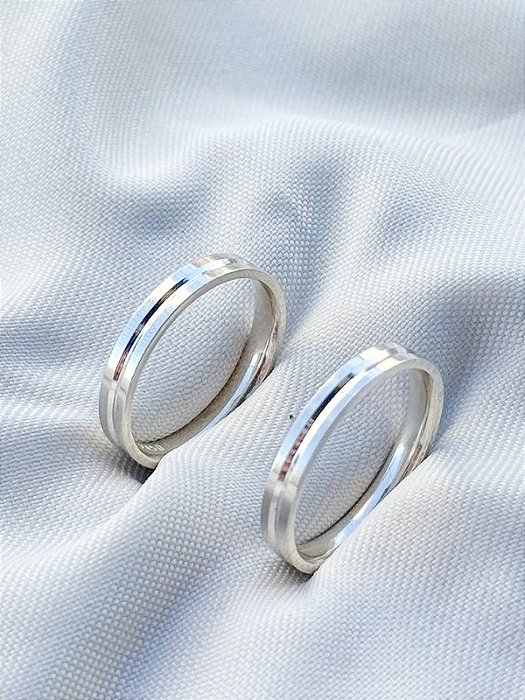 Par de Aliança Romênia 4mm - Prata 950